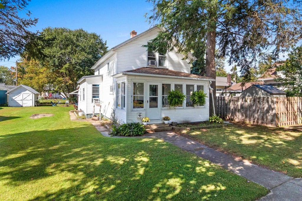 Photo of 811 S Lafayette STREET, Shawano, WI 54166 (MLS # 50333048)