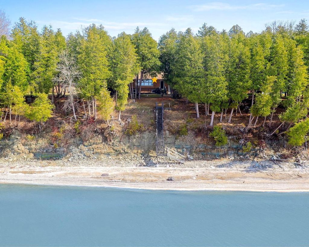 Photo of 2441 White Star ROAD, Brussels, WI 54204 (MLS # 50323711)