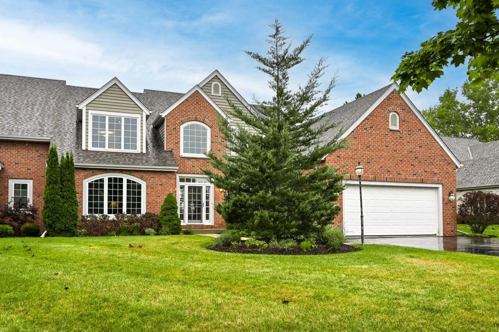 Photo of 10649 N Hidden Reserve CIRCLE, Mequon, WI 53092 (MLS # 1938880)