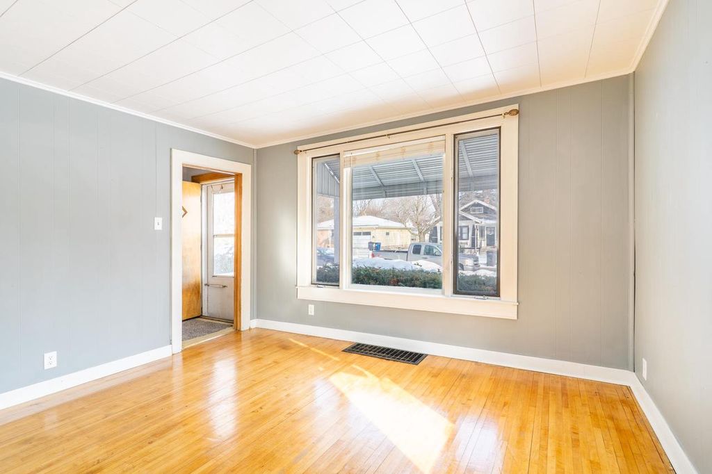 Photo of 1124 Hastings STREET, Green Bay, WI 54301 (MLS # 50321017)