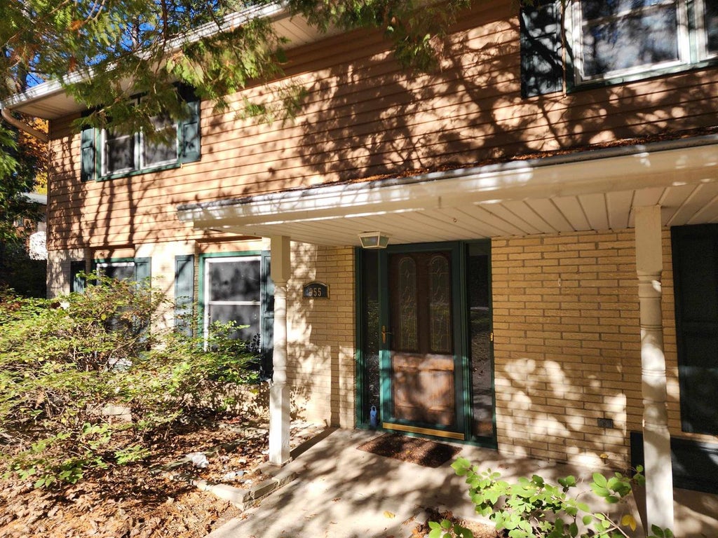 Photo of 955 Cedarview COURT, Green Bay, WI 54311 (MLS # 50335156)