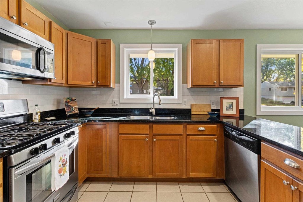 Photo of 4946 Goldfinch DRIVE, Madison, WI 53714 (MLS # 2033829)