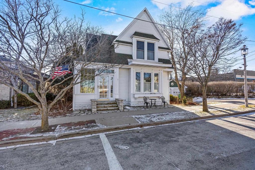 Photo of 511 Hill STREET, Green Lake, WI 54941 (MLS # 2014303)