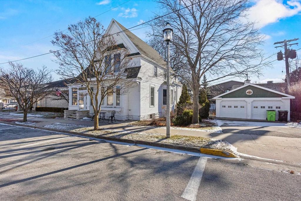 Photo of 511 Hill STREET, Green Lake, WI 54941 (MLS # 2014303)