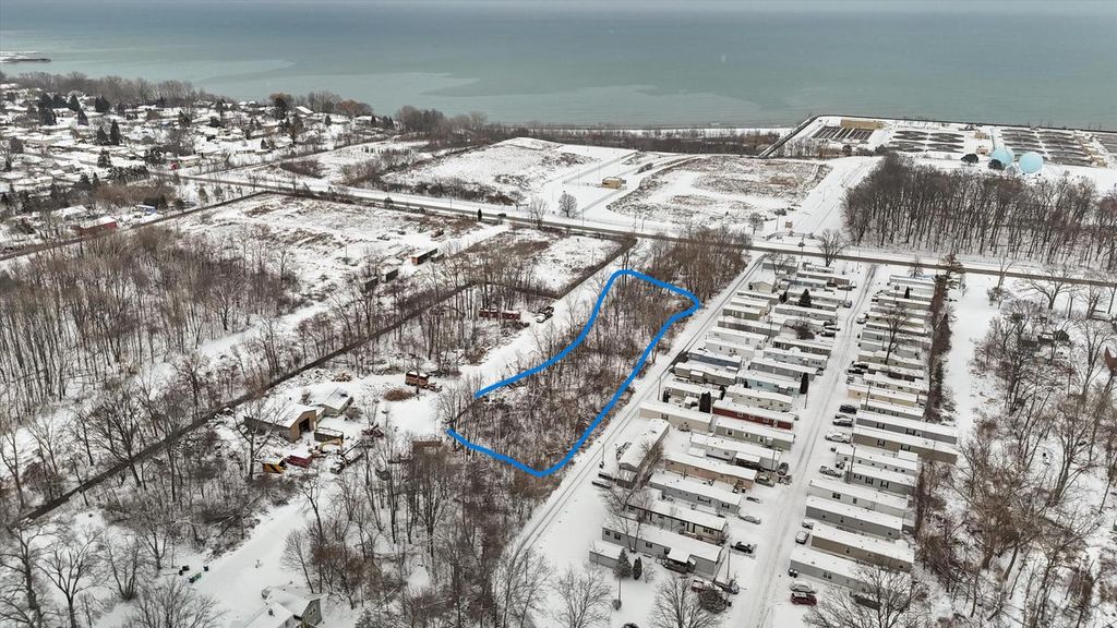 Photo of 3859 E Addison AVENUE, Oak Creek, WI 53154 (MLS # 1946358)