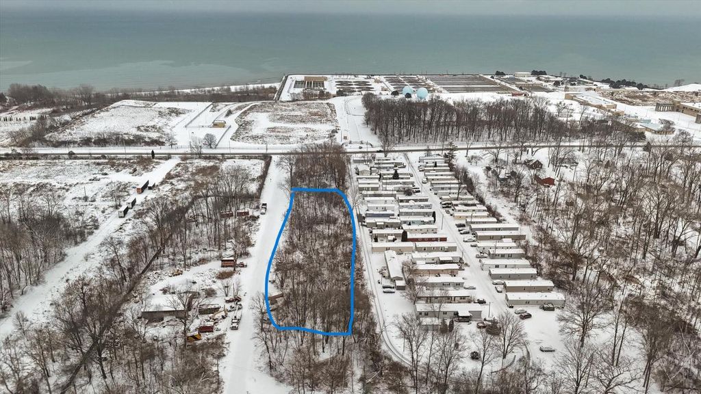 Photo of 3859 E Addison AVENUE, Oak Creek, WI 53154 (MLS # 1946358)