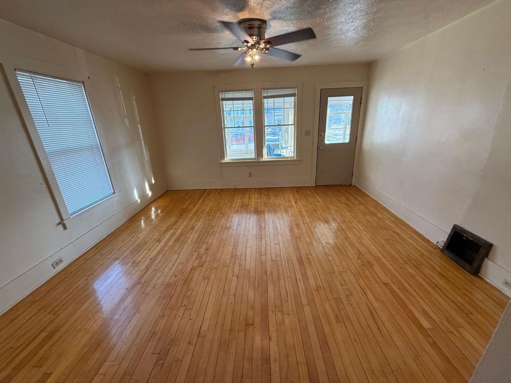 Photo of 126 8th STREET, Clintonville, WI 54929 (MLS # 50319723)