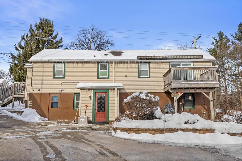 Photo of S30W29839 Sunset DRIVE, Waukesha, WI 53189 (MLS # 1945069)