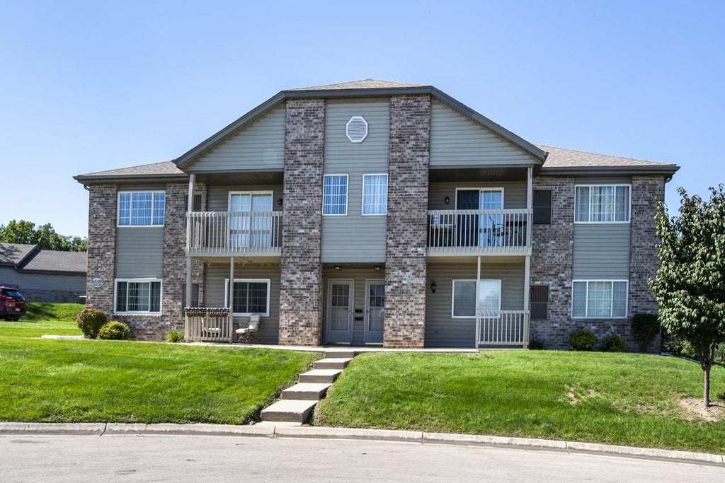 Photo of W170S7579 Gregory DRIVE #E, Muskego, WI 53150 (MLS # 1982663)