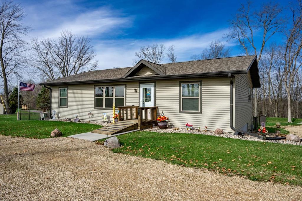 Photo of N959 State Road 58, Mauston, WI 53948 (MLS # 2021209)