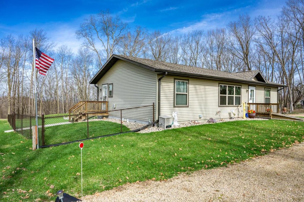 Photo of N959 State Road 58, Mauston, WI 53948 (MLS # 2021209)