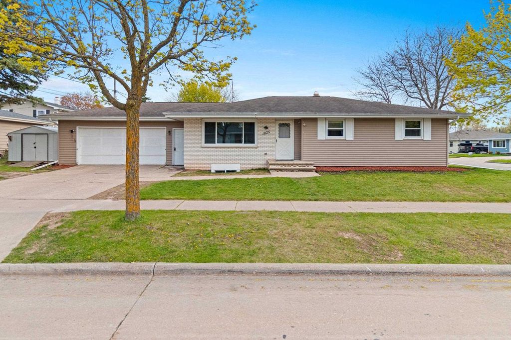 Photo of 1825 W Grant STREET, Appleton, WI 54914 (MLS # 50325102)