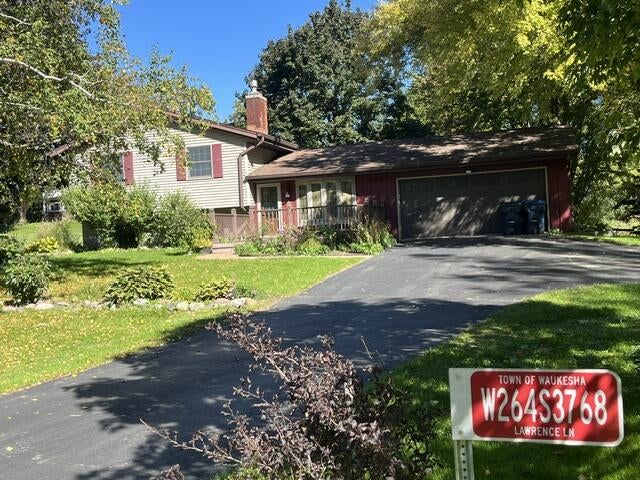 Photo of W264S3768 Lawrence LANE, Waukesha, WI 53189 (MLS # 1984389)