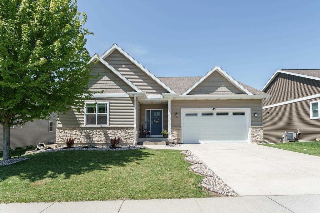 Photo of 1910 Swainson DRIVE, Verona, WI 53593 (MLS # 2023020)