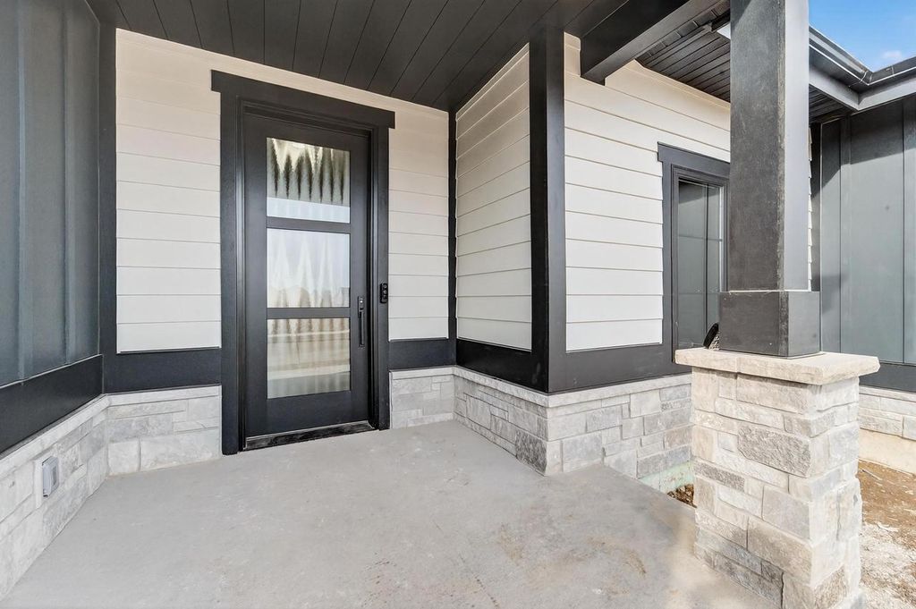 Photo of 1403 Atlas TRAIL, Middleton, WI 53597 (MLS # 2018608)