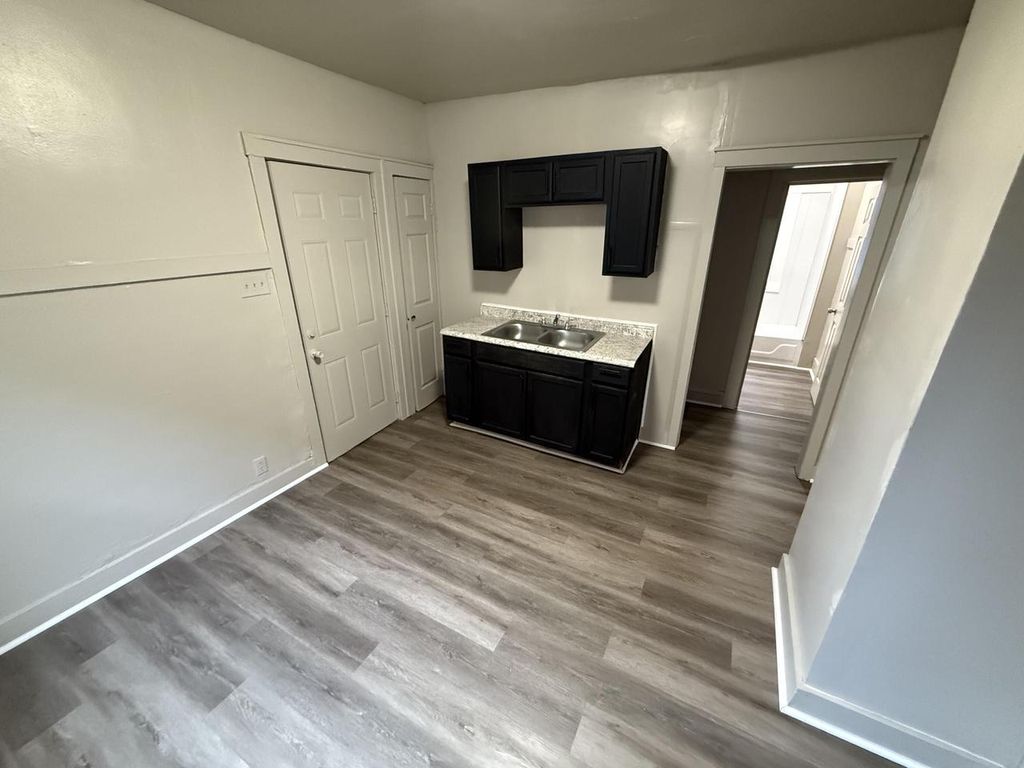 Photo of 3015 N 6th STREET #3017, Milwaukee, WI 53212 (MLS # 1945980)