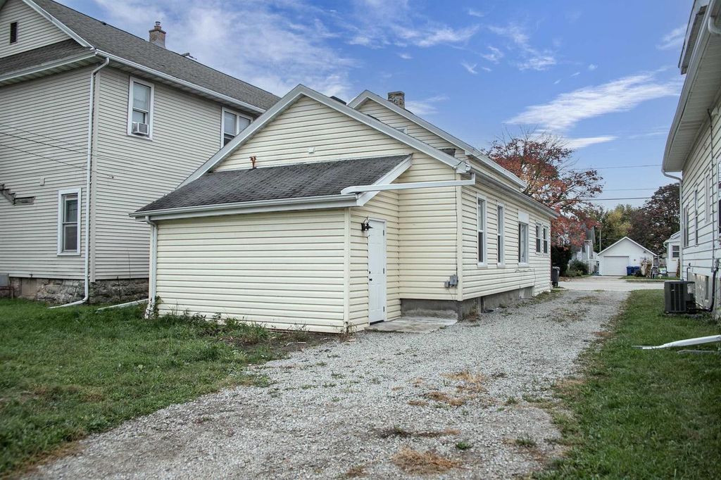 Photo of 644 Ceape AVENUE, Oshkosh, WI 54901 (MLS # 50316786)