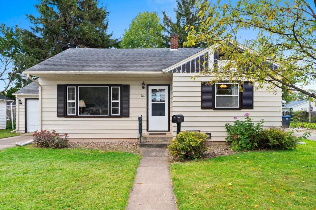 Photo of 108 King STREET, Neenah, WI 54956 (MLS # 50332561)