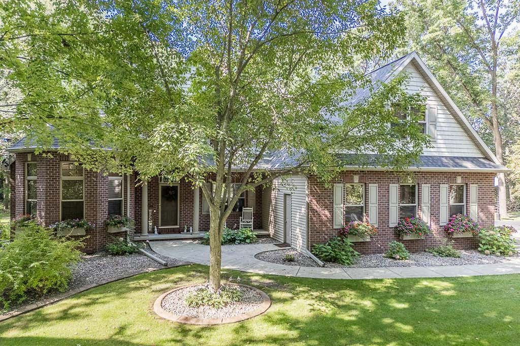 Photo of N3839 Woodfield LANE, New London, WI 54961 (MLS # 50331639)