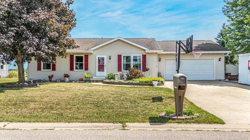 Photo of 1024 Calypso DRIVE, Winneconne, WI 54986 (MLS # 50331414)