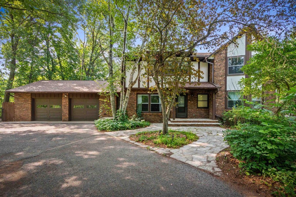 Photo of 2421 Rainbow DRIVE, Plover, WI 54467 (MLS # 22604395)