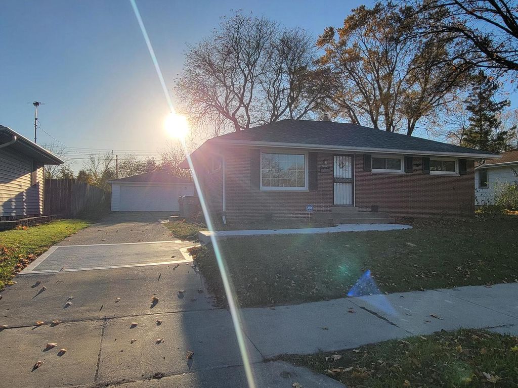 Photo of 6295 N Joyce AVENUE, Milwaukee, WI 53225 (MLS # 1942994)