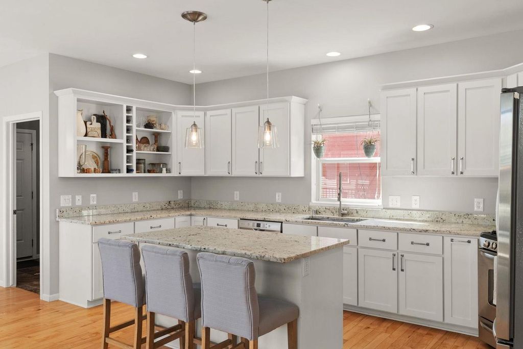 Photo of 529 Pine Lawn PARKWAY, Verona, WI 53593 (MLS # 2020192)