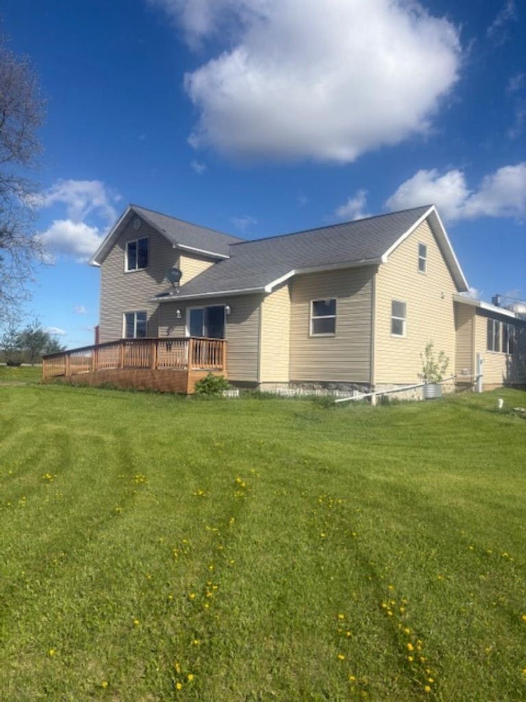 Photo of W4040 County Road E RD, Berlin, WI 54923 (MLS # 50325526)