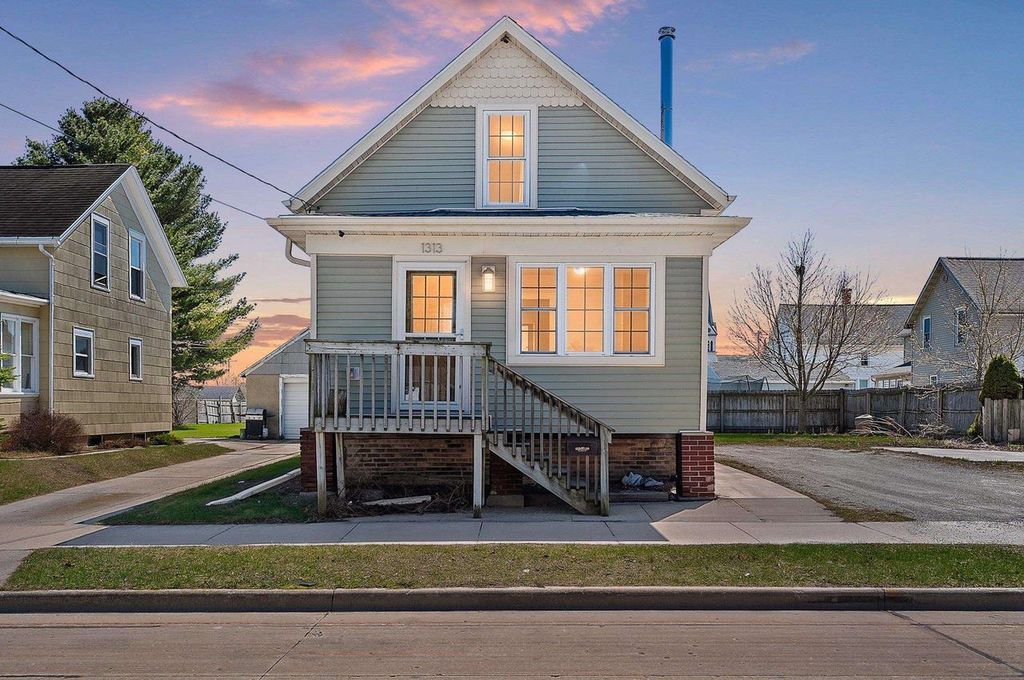 Photo of 1313 21st STREET, Two Rivers, WI 54241 (MLS # 50324042)