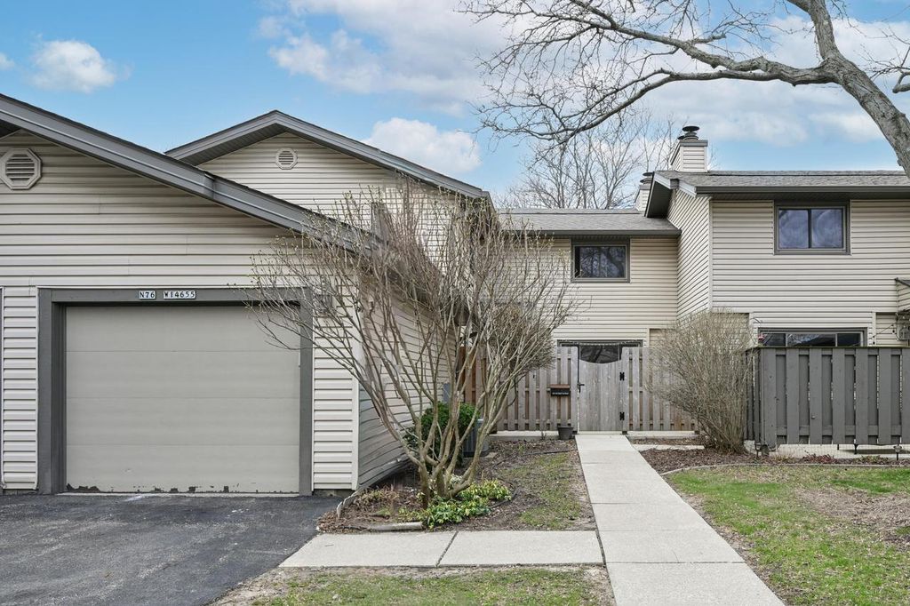 Photo of N76W14655 Fairfield COURT, Menomonee Falls, WI 53051 (MLS # 1956779)