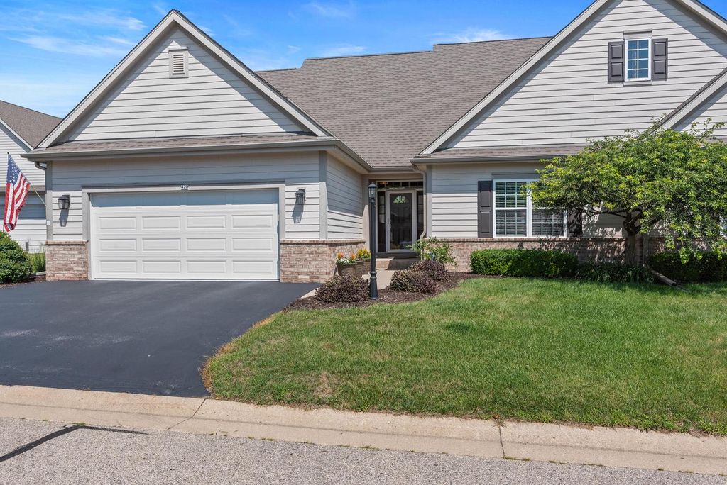 Photo of 420 Cobblestone COURT, Slinger, WI 53086 (MLS # 1955690)