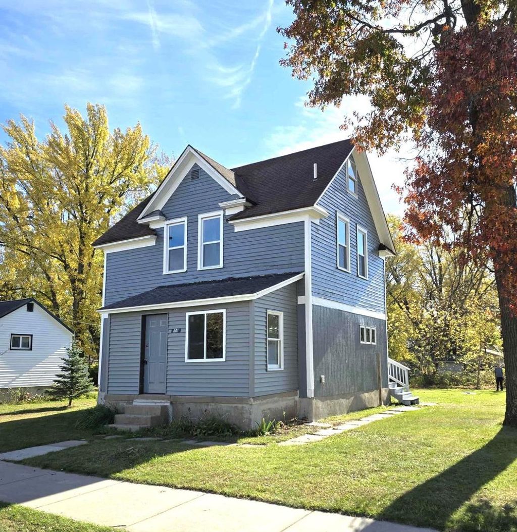 Photo of 601 Main STREET, Redgranite, WI 54970 (MLS # 50317324)