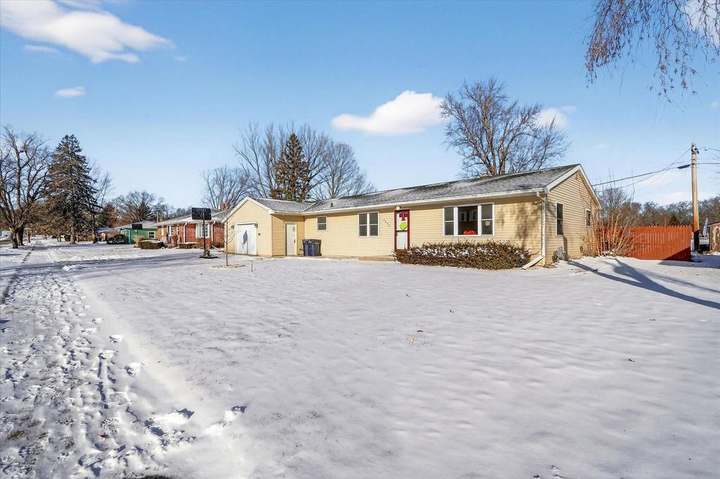 Photo of 2000 Elizabeth STREET, Janesville, WI 53548 (MLS # 2014737)