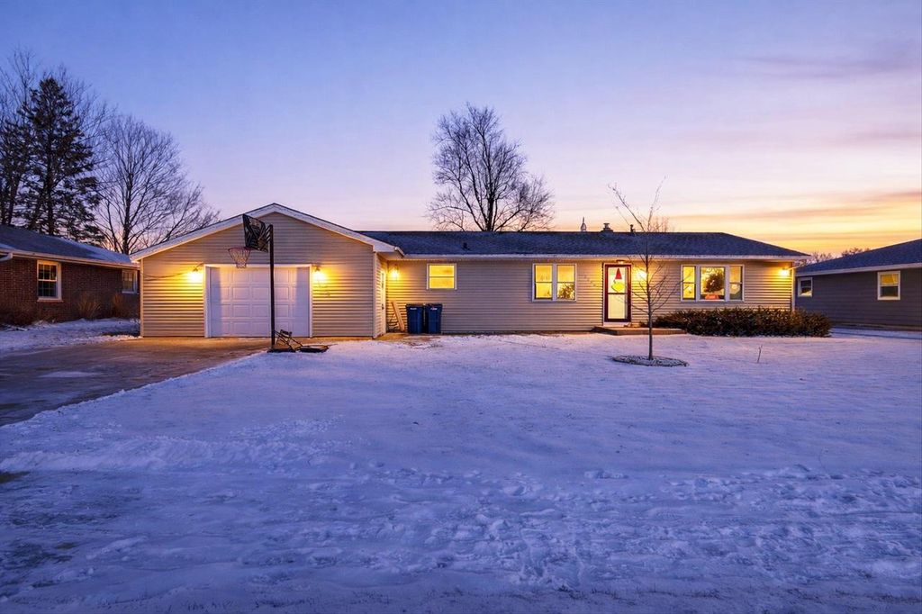 Photo of 2000 Elizabeth STREET, Janesville, WI 53548 (MLS # 2014737)