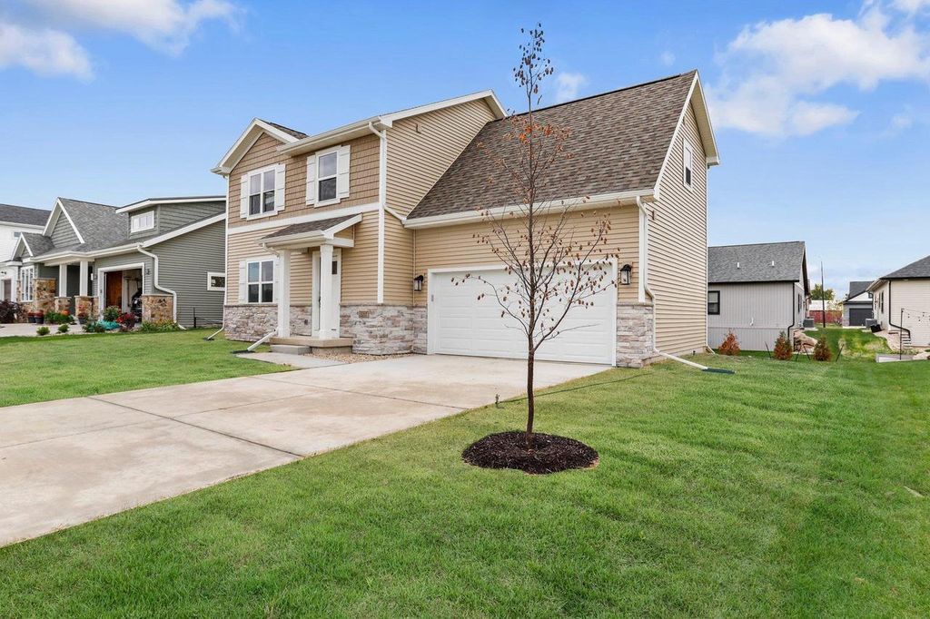 Photo of 1508 Dahlia DRIVE, Stoughton, WI 53589 (MLS # 2016111)