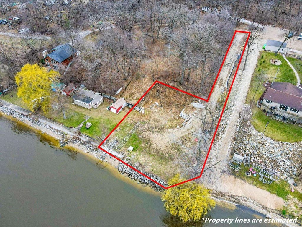 Photo of N557 N Cowpath LANE, Fort Atkinson, WI 53538 (MLS # 2019631)