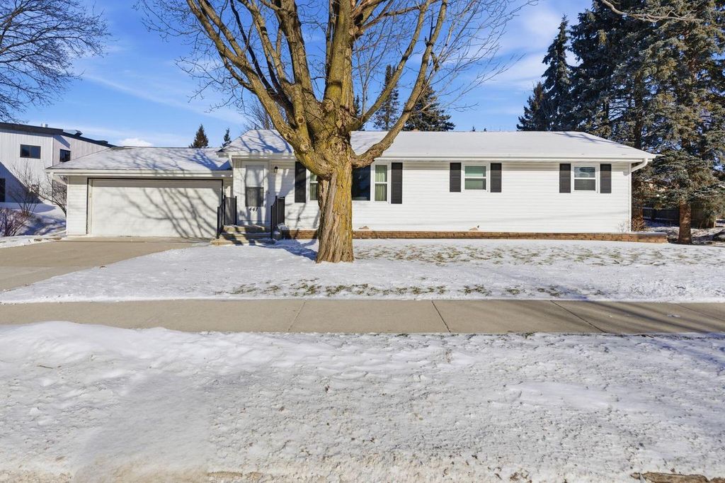 Photo of 441 E Rhine STREET, Elkhart Lake, WI 53020 (MLS # 1948581)