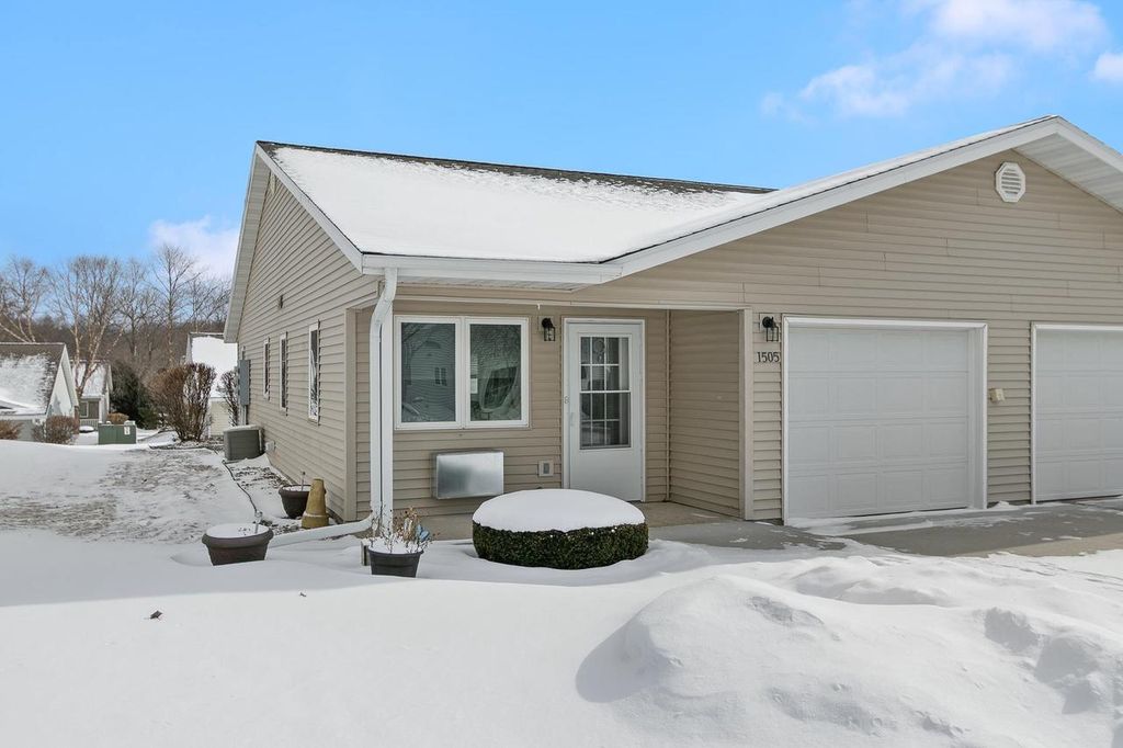Photo of 1505 Manassas DRIVE #50, Baraboo, WI 53913 (MLS # 2015478)