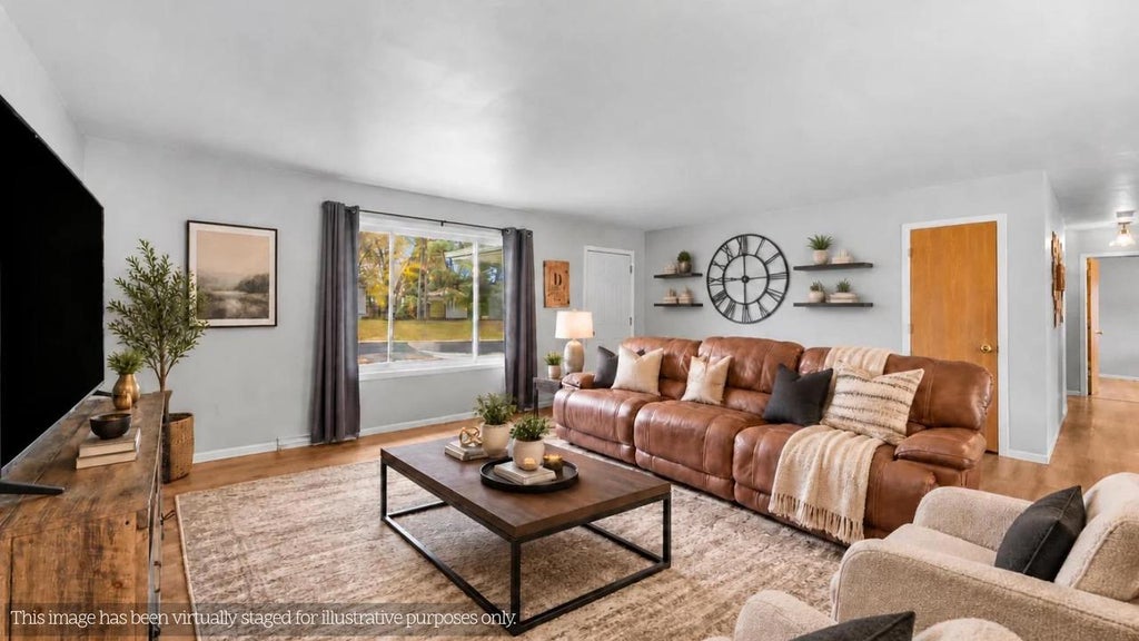 Photo of 725 N Juno AVENUE, Marshfield, WI 54449 (MLS # 22605387)