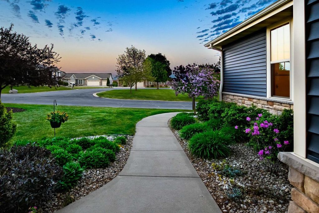 Photo of 901 Whispering Pines CIRCLE, Lake Mills, WI 53551 (MLS # 2023624)
