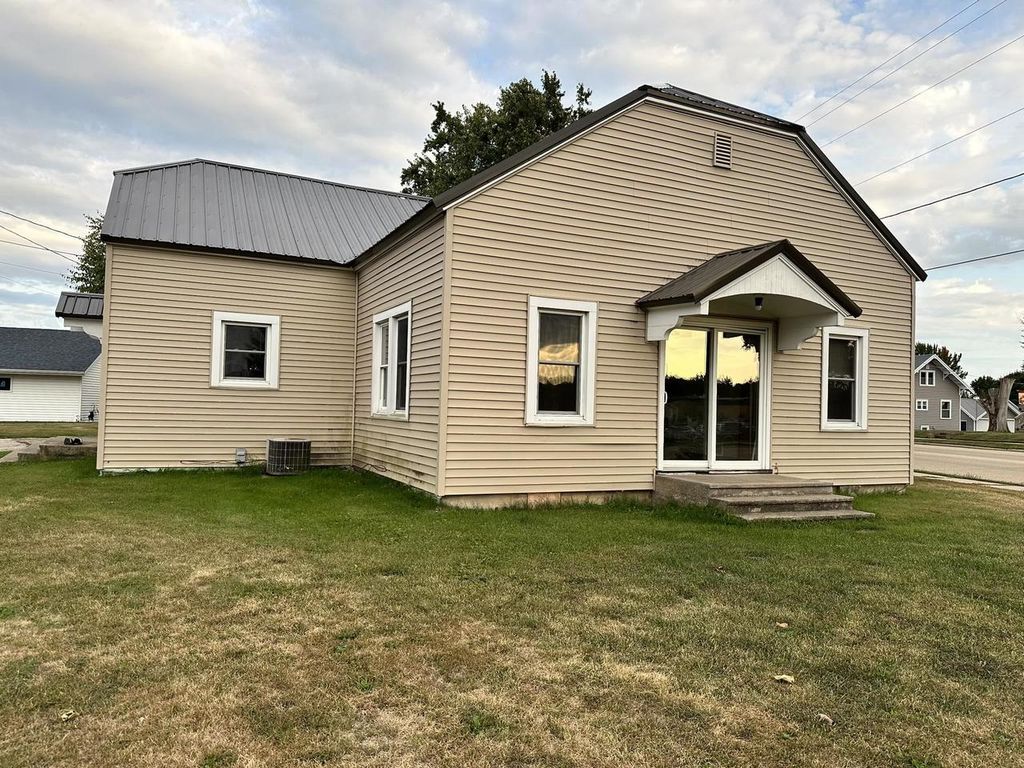 Photo of 315 W Green Bay STREET, Bonduel, WI 54107 (MLS # 50315467)