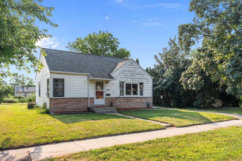 Photo of 1526 Rugby STREET, Oshkosh, WI 54901 (MLS # 50330408)
