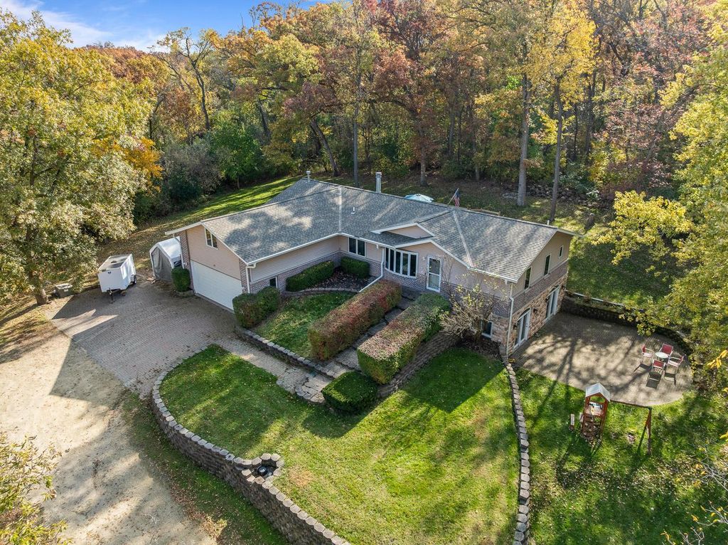 Photo of 2121 Adelia AVENUE, Delavan, WI 53115 (MLS # 1942687)