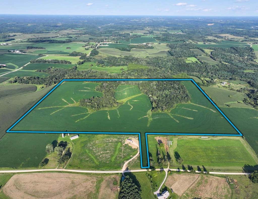 Photo of 129.53ï¿½ Acres Stump Ridge Road, Viroqua, WI 54665 (MLS # 2030878)