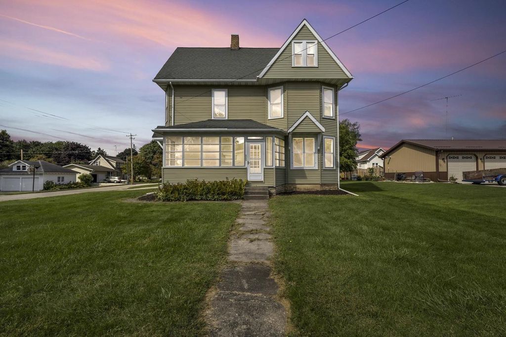 Photo of 111 N Margaret STREET, Markesan, WI 53946 (MLS # 50316186)