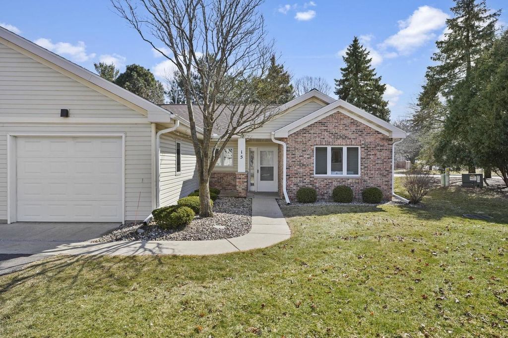 Photo of 15 Saukdale TRAIL, Madison, WI 53717 (MLS # 2018553)
