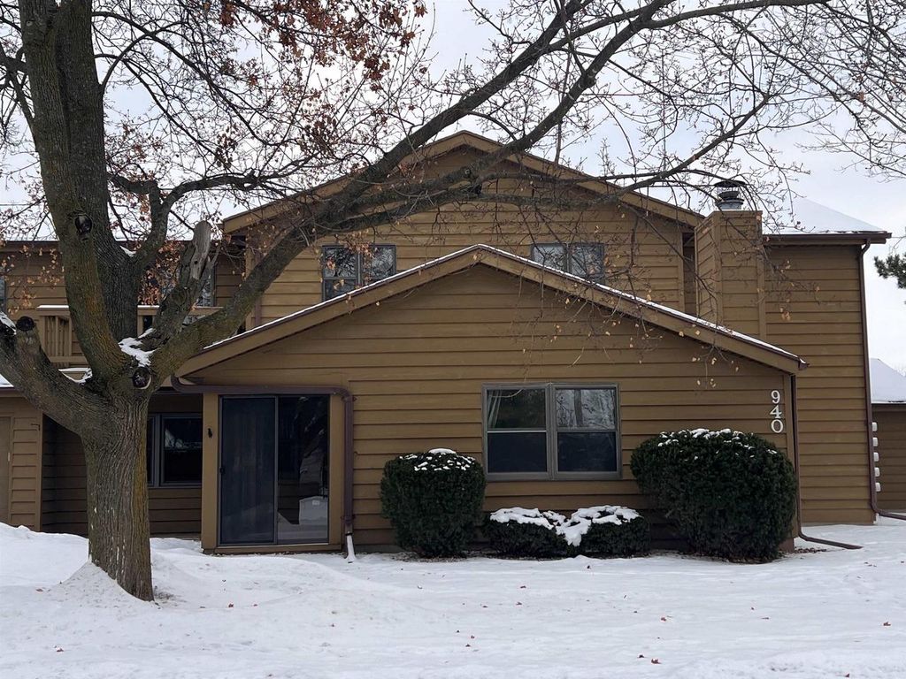 Photo of 940 Babcock STREET #96, Neenah, WI 54956 (MLS # 50319621)