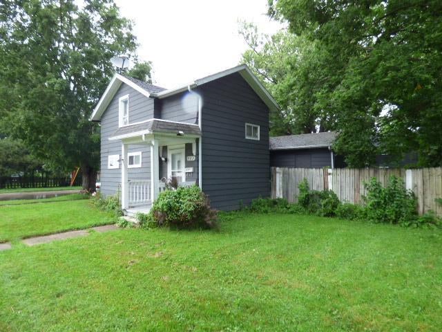 Photo of 403 Center AVENUE, Janesville, WI 53548 (MLS # 2030604)