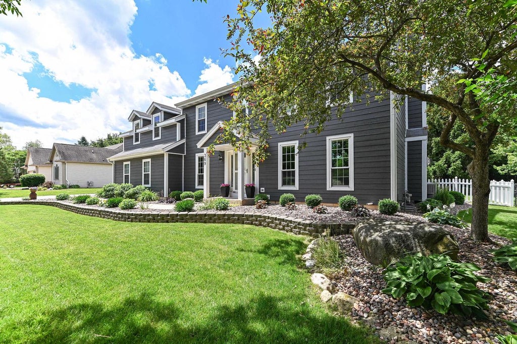 Photo of 369 Indian Bend ROAD, Burlington, WI 53105 (MLS # 1968010)