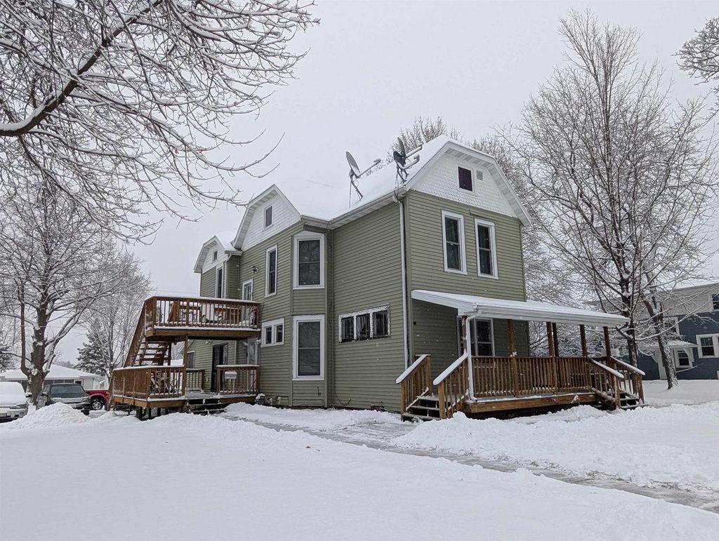 Photo of 130 S Franklin STREET, Oconto Falls, WI 54154 (MLS # 50319896)